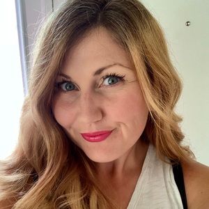 Meet your Posher, Jennie